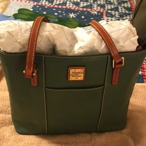 Dooney & Bourke small Lexington